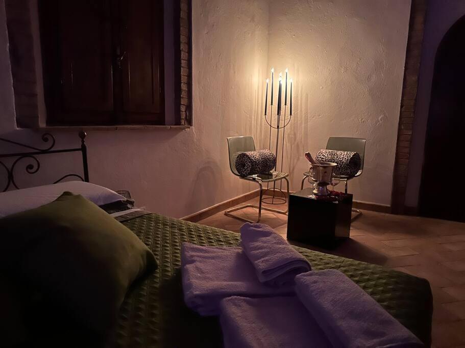 Relax Nella Jacuzzi In Toscana Колле-ді-Валь-д'Ельса Екстер'єр фото